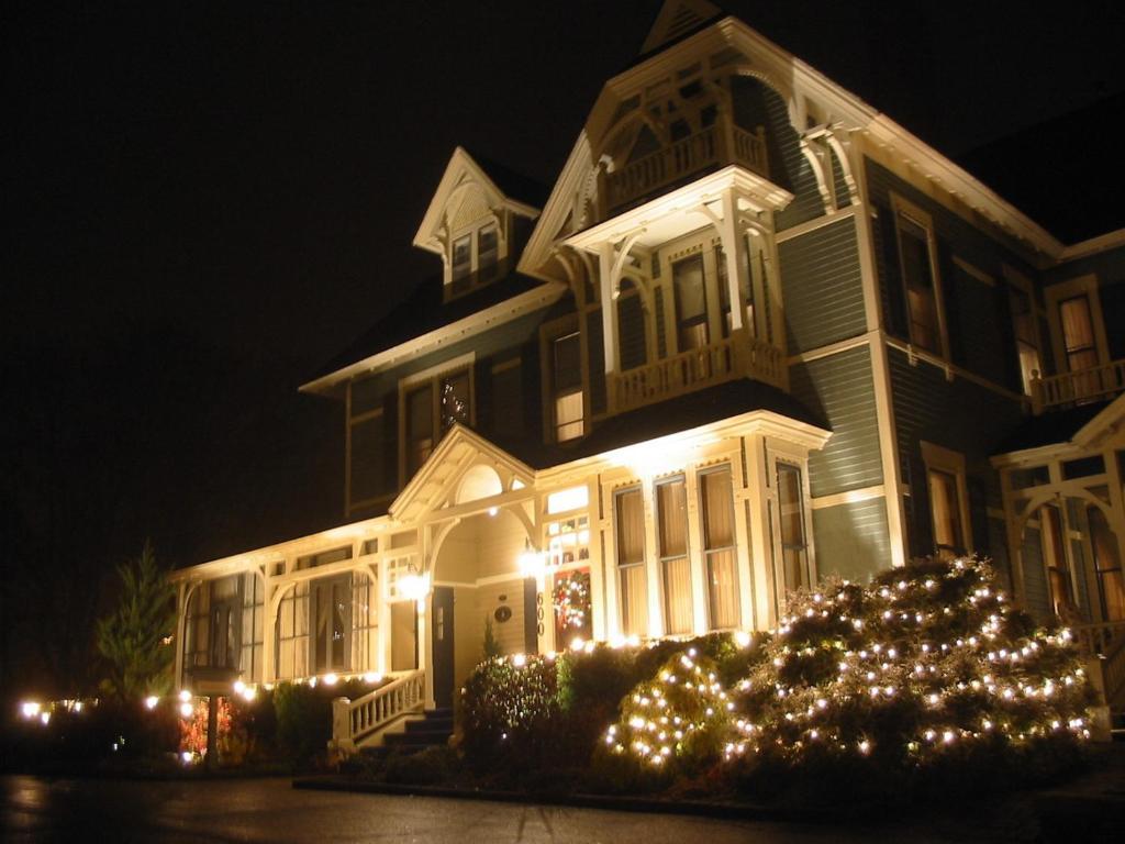Victoria'S Historic Inn Wolfville Esterno foto
