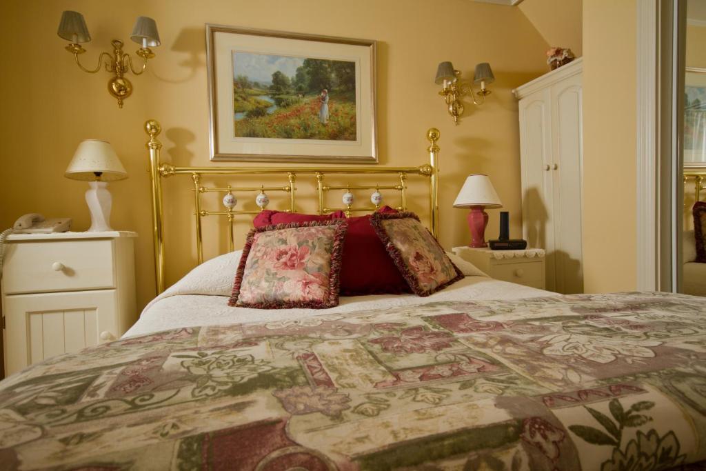 Victoria'S Historic Inn Wolfville Esterno foto